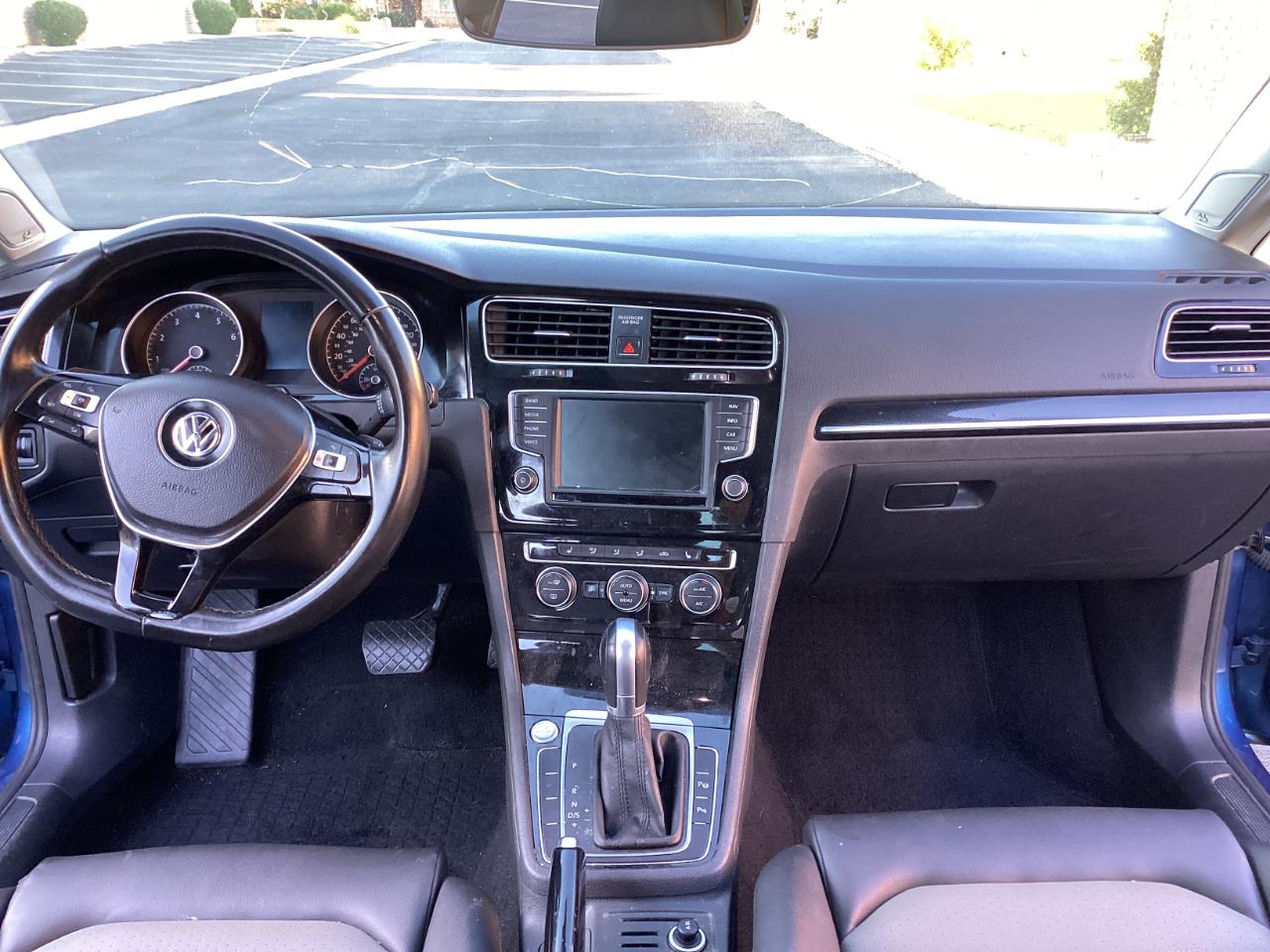 Volkswagen Golf TSI S 6A 2017