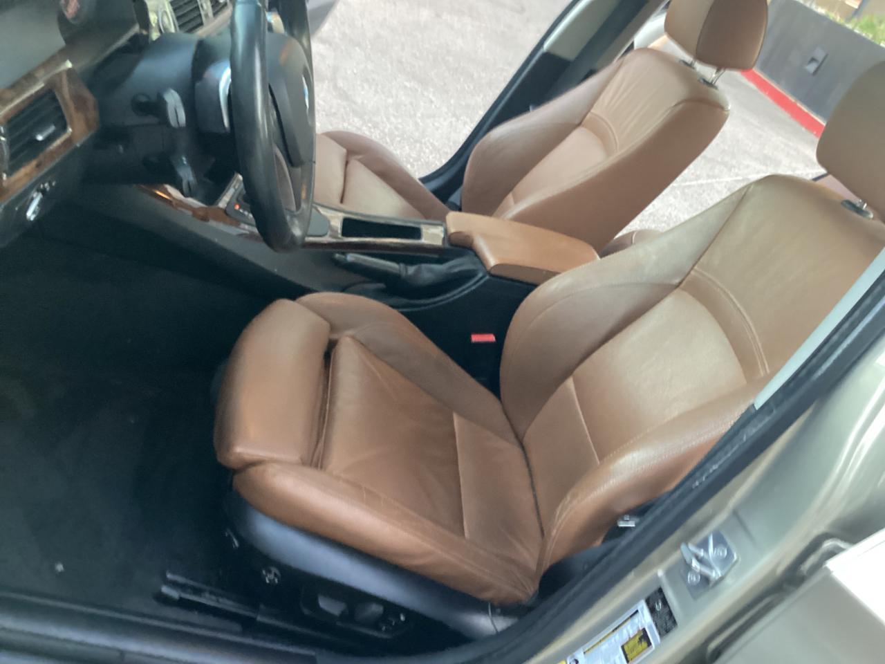 BMW 3-Series 328i SA 2010