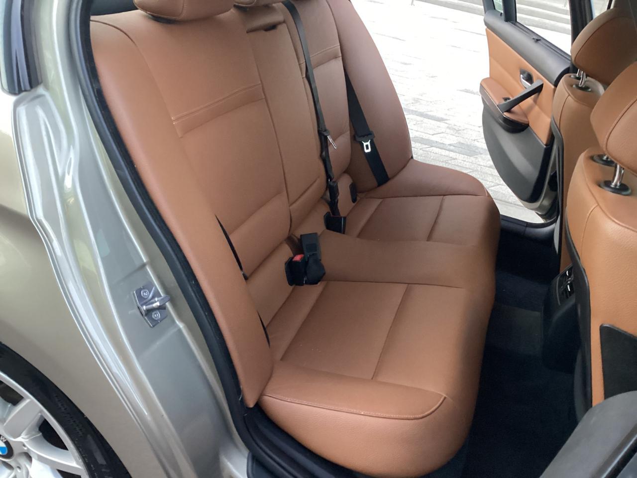 BMW 3-Series 328i SA 2010