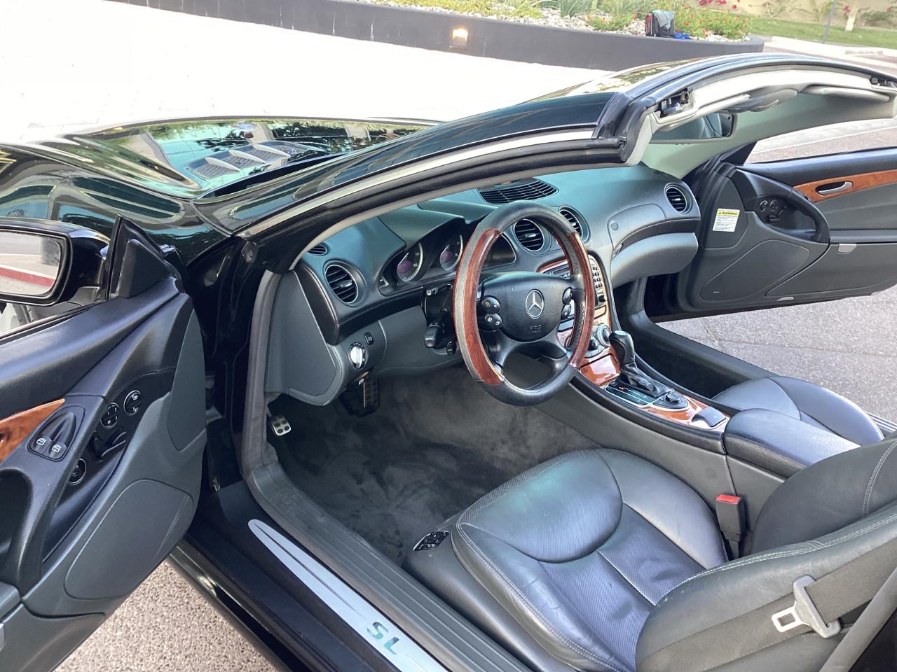 Mercedes-Benz SL-Class SL500 2004