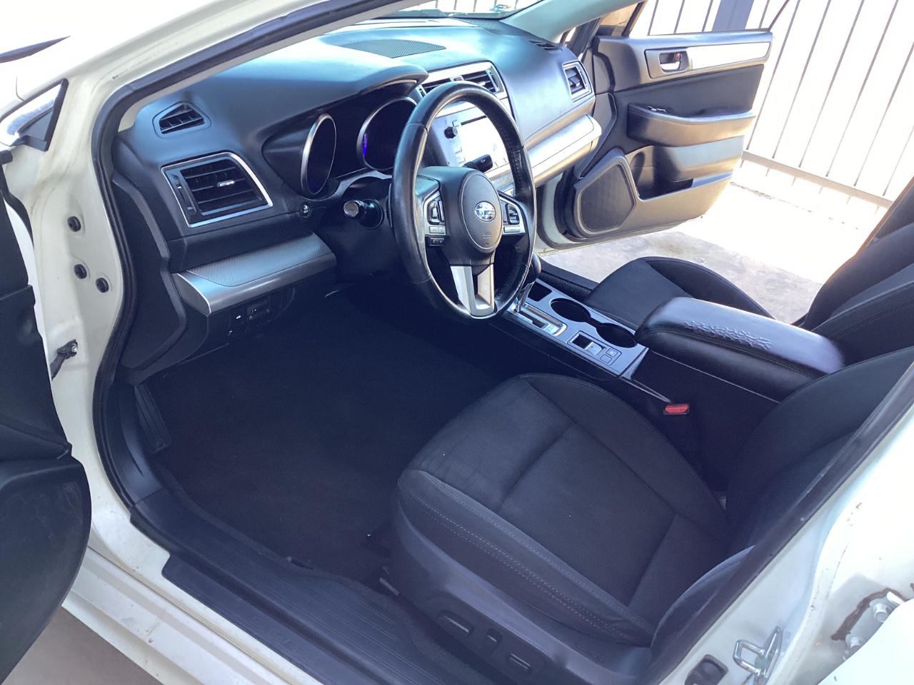 Subaru Legacy 2.5i Premium 2015