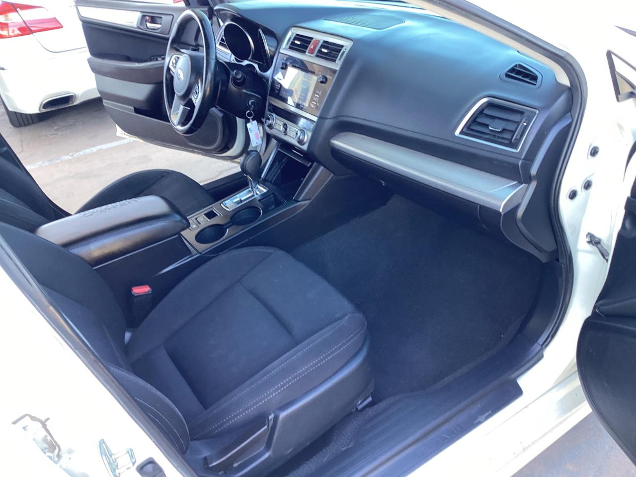 Subaru Legacy 2.5i Premium 2015