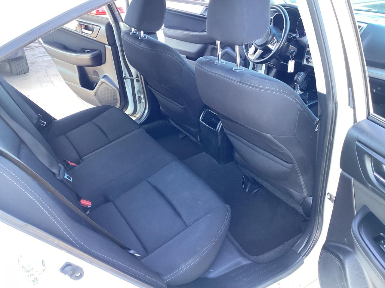 Subaru Legacy 2.5i Premium 2015