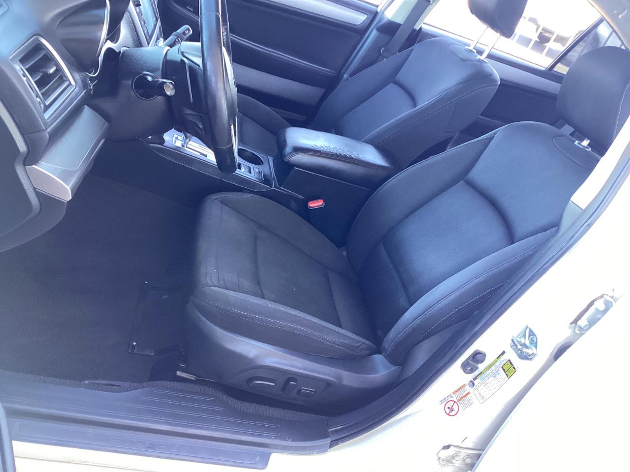 Subaru Legacy 2.5i Premium 2015