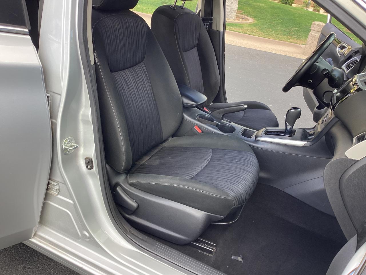 Nissan Sentra S CVT 2019