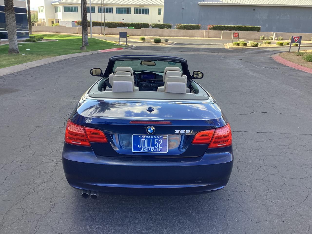 BMW 3-Series 328i Convertible - SULEV 2011
