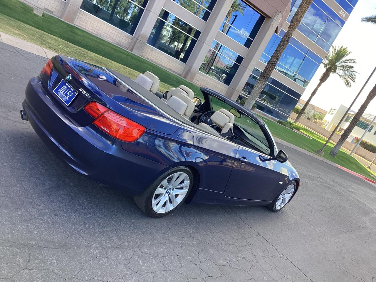 BMW 3-Series 328i Convertible - SULEV 2011