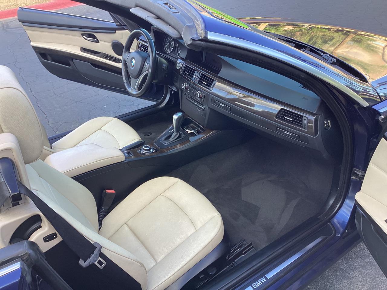 BMW 3-Series 328i Convertible - SULEV 2011
