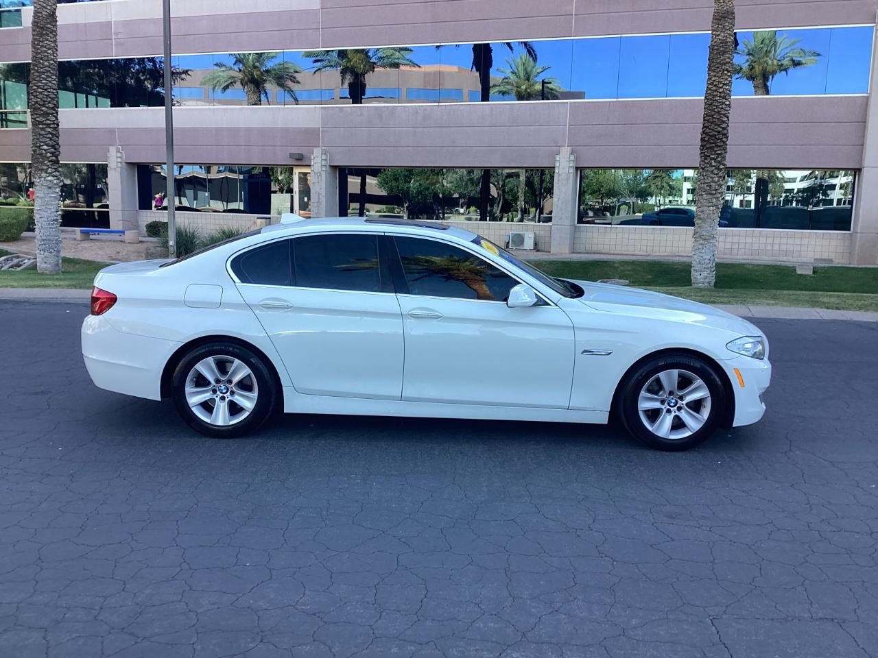 BMW 5-Series 528i 2012