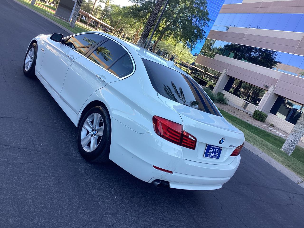 BMW 5-Series 528i 2012