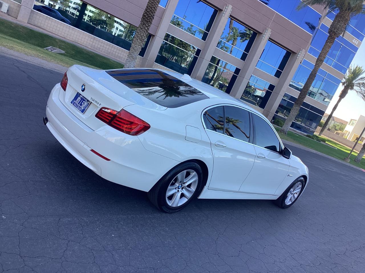 BMW 5-Series 528i 2012