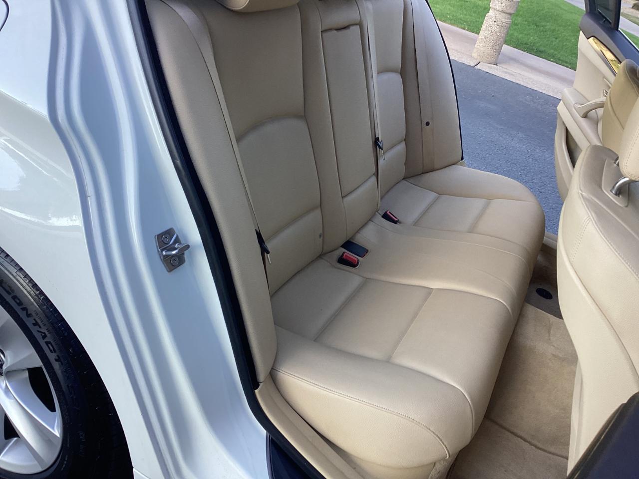 BMW 5-Series 528i 2012