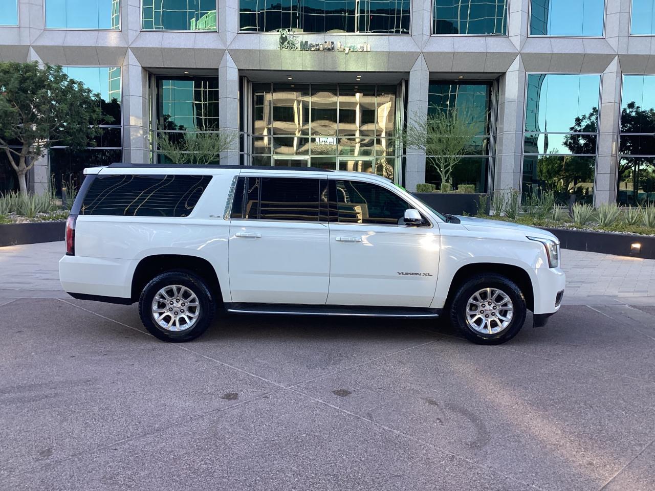GMC Yukon XL SLE 1/2 Ton 2WD 2015