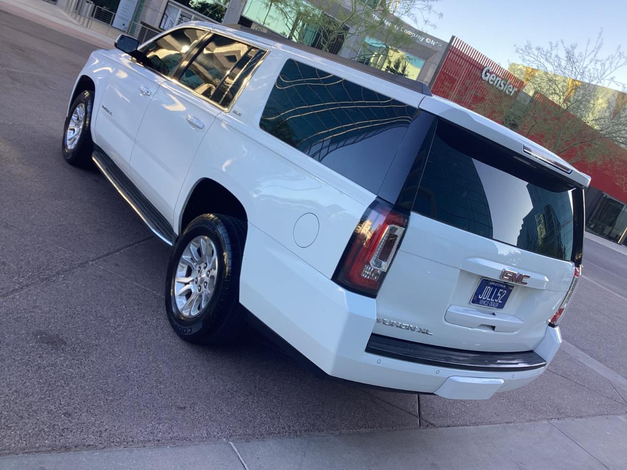 GMC Yukon XL SLE 1/2 Ton 2WD 2015