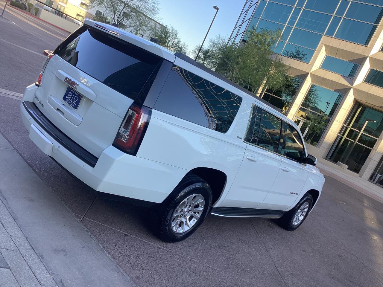 GMC Yukon XL SLE 1/2 Ton 2WD 2015