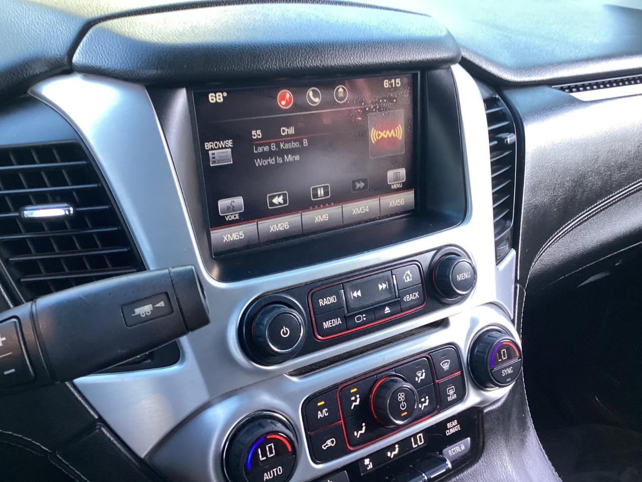 GMC Yukon XL SLE 1/2 Ton 2WD 2015