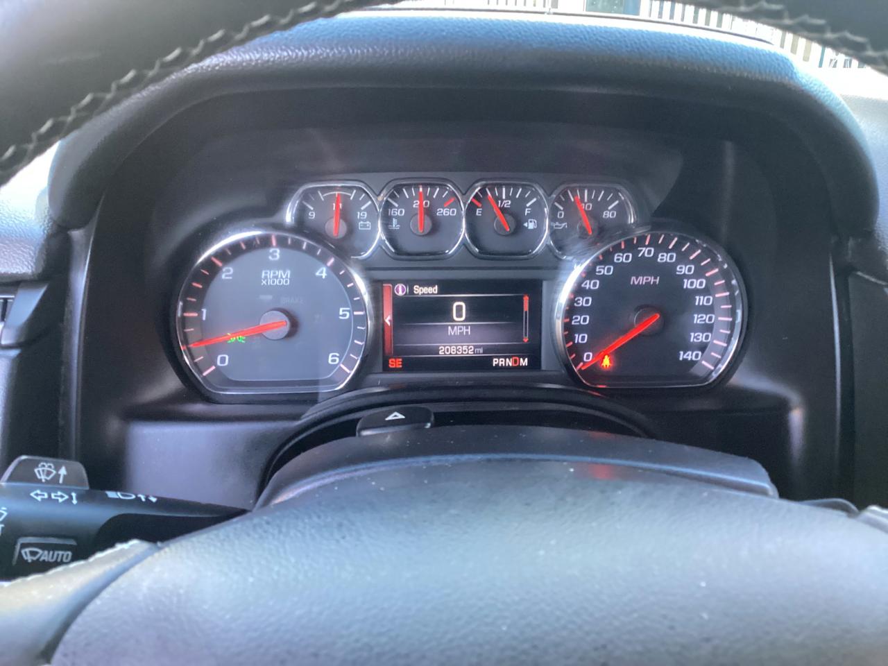 GMC Yukon XL SLE 1/2 Ton 2WD 2015