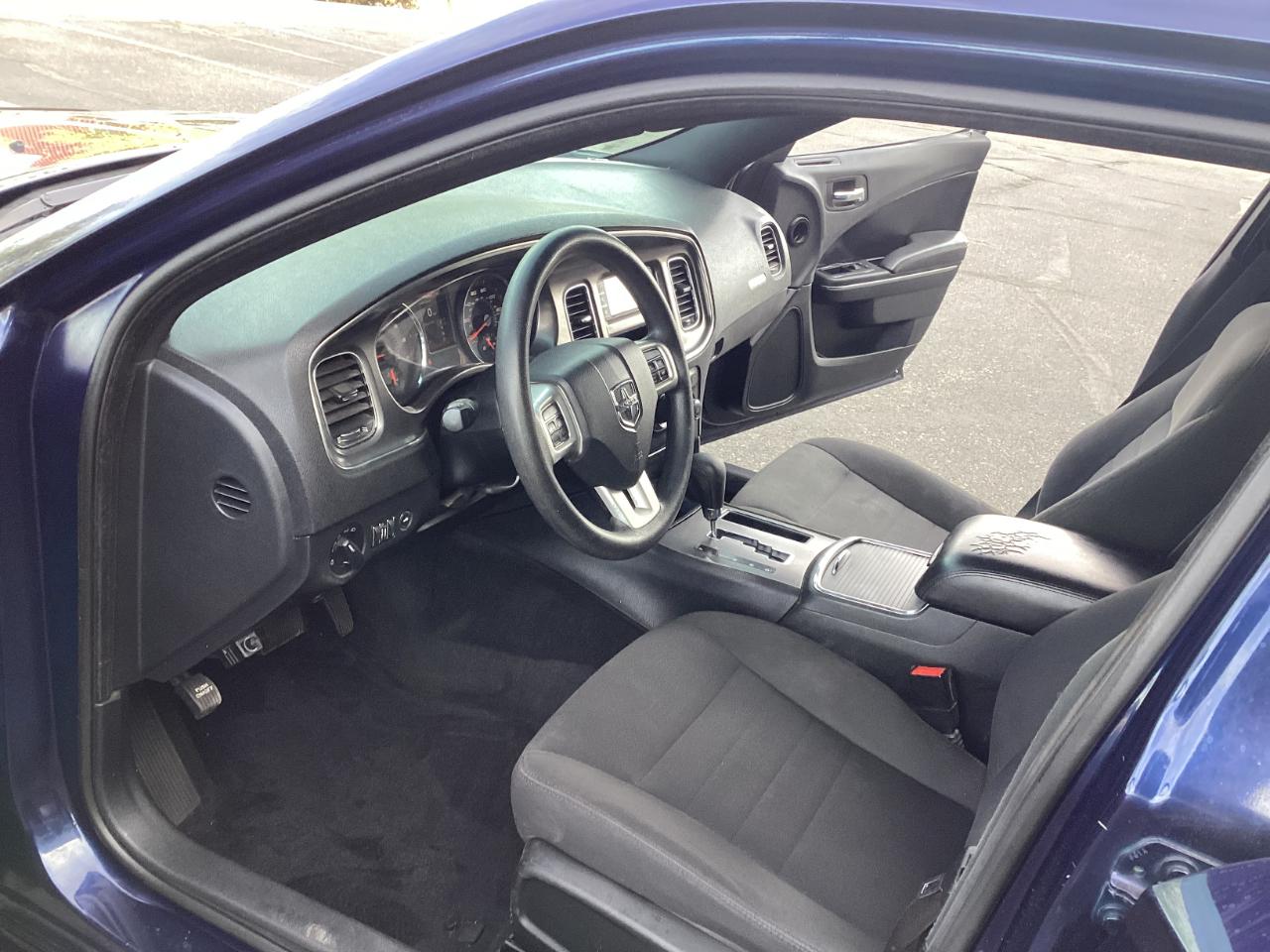 Dodge Charger SE 2014
