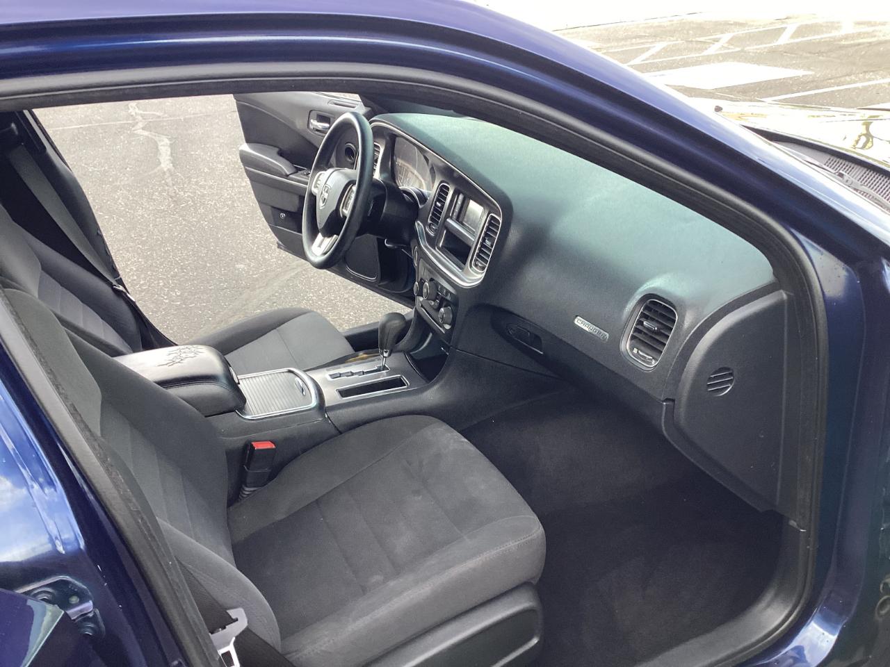 Dodge Charger SE 2014