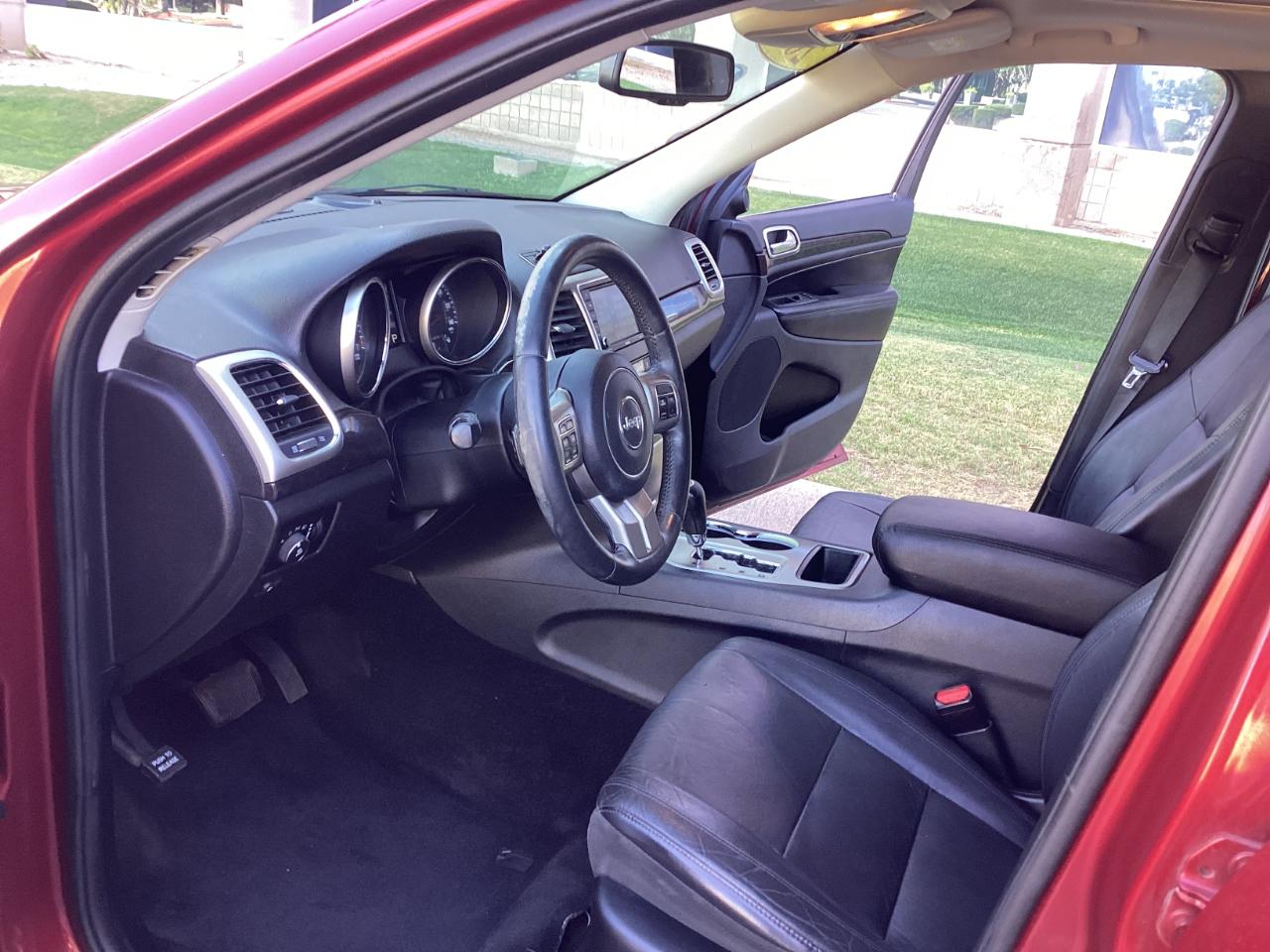 Jeep Grand Cherokee Laredo 2WD 2013