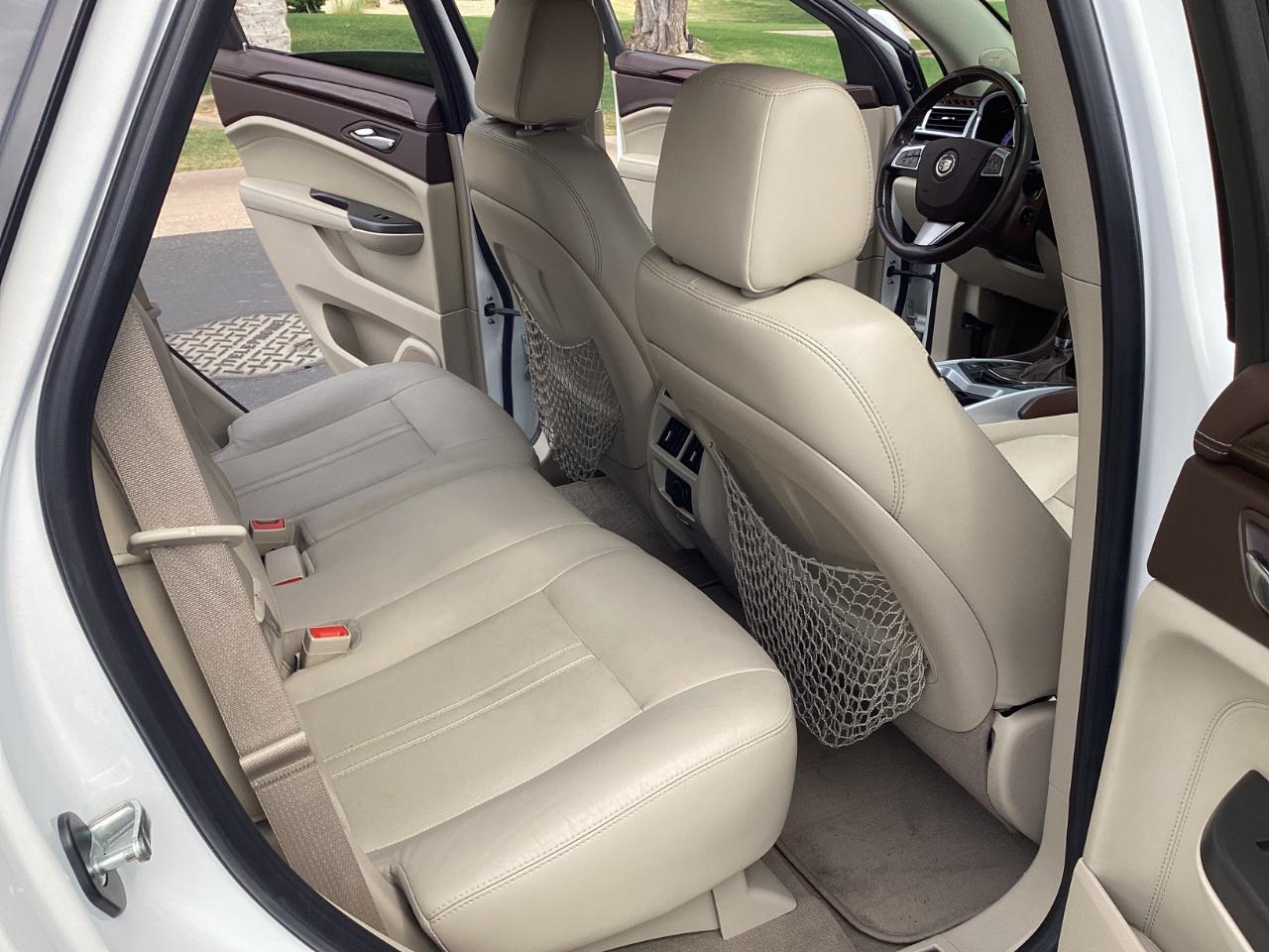 Cadillac SRX Luxury 2012