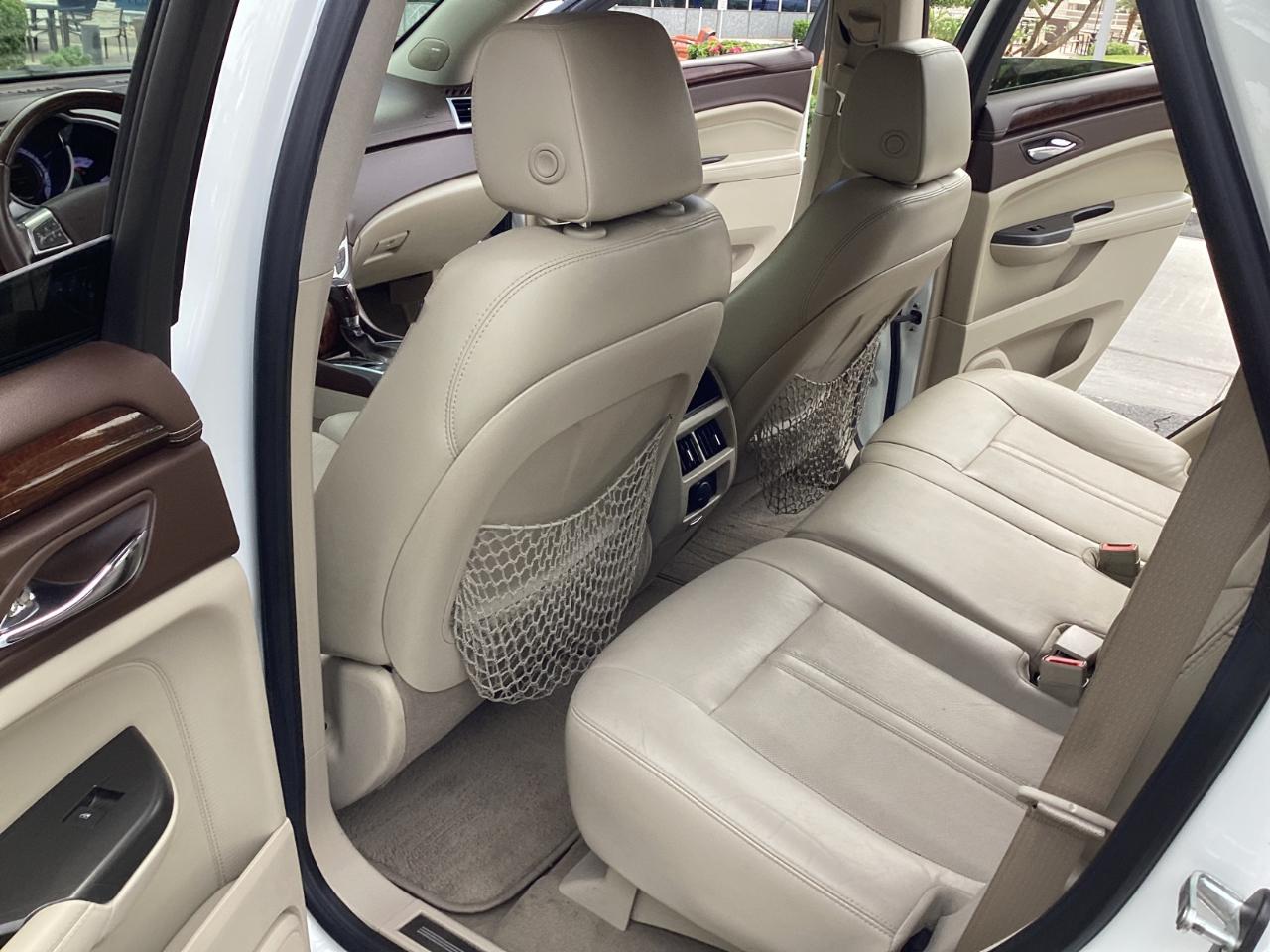 Cadillac SRX Luxury 2012