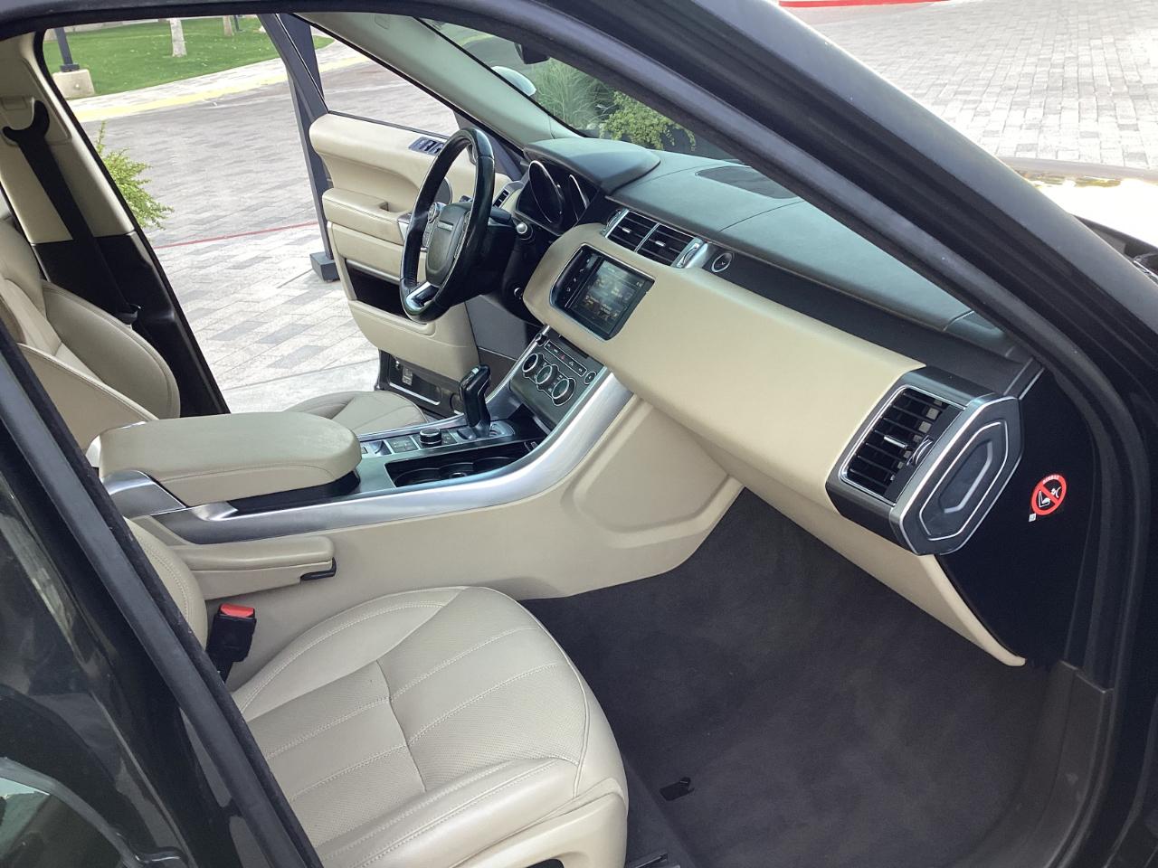 Land Rover Range Rover Sport SE 2016