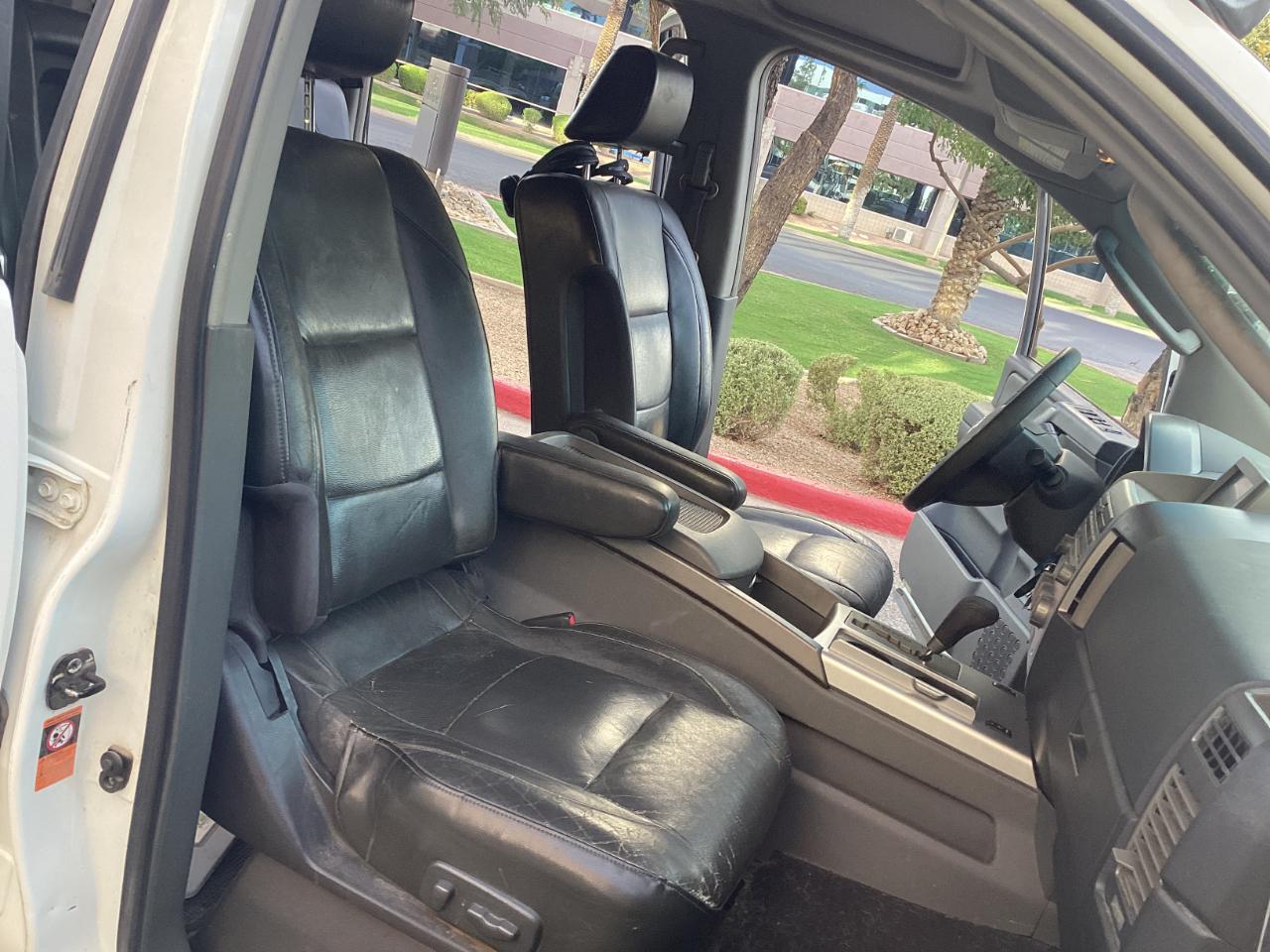 Nissan Titan XE Crew Cab 4WD 2005