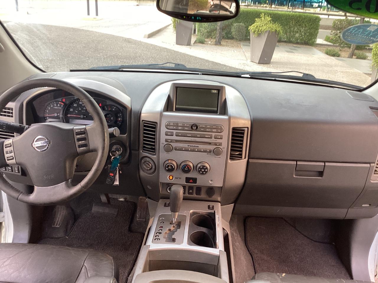 Nissan Titan XE Crew Cab 4WD 2005
