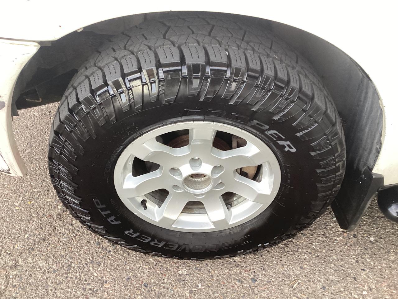 Nissan Titan XE Crew Cab 4WD 2005