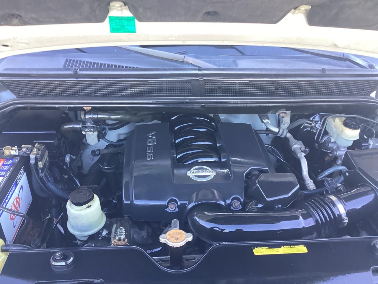 Nissan Titan XE Crew Cab 4WD 2005