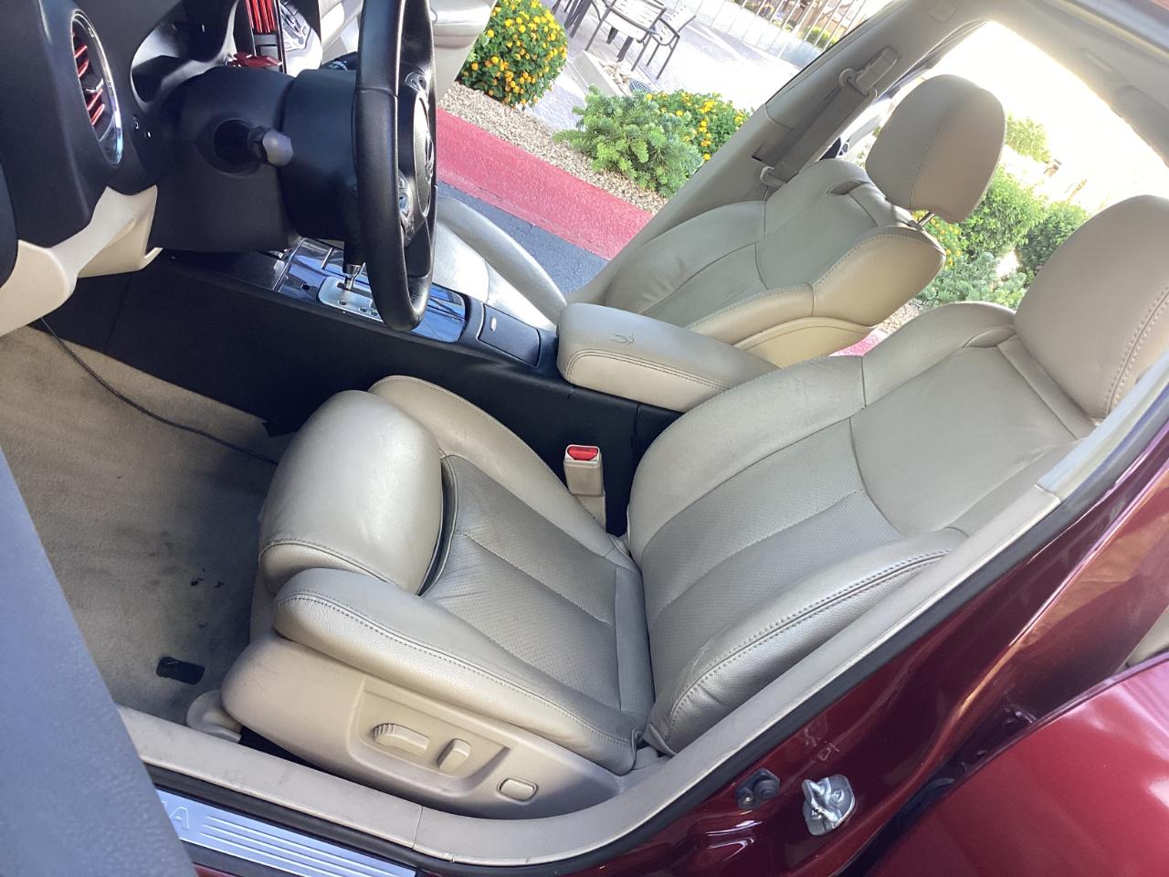 Nissan Maxima SV 2012