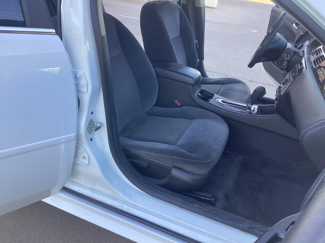 Chevrolet Impala LS (Fleet) 2012