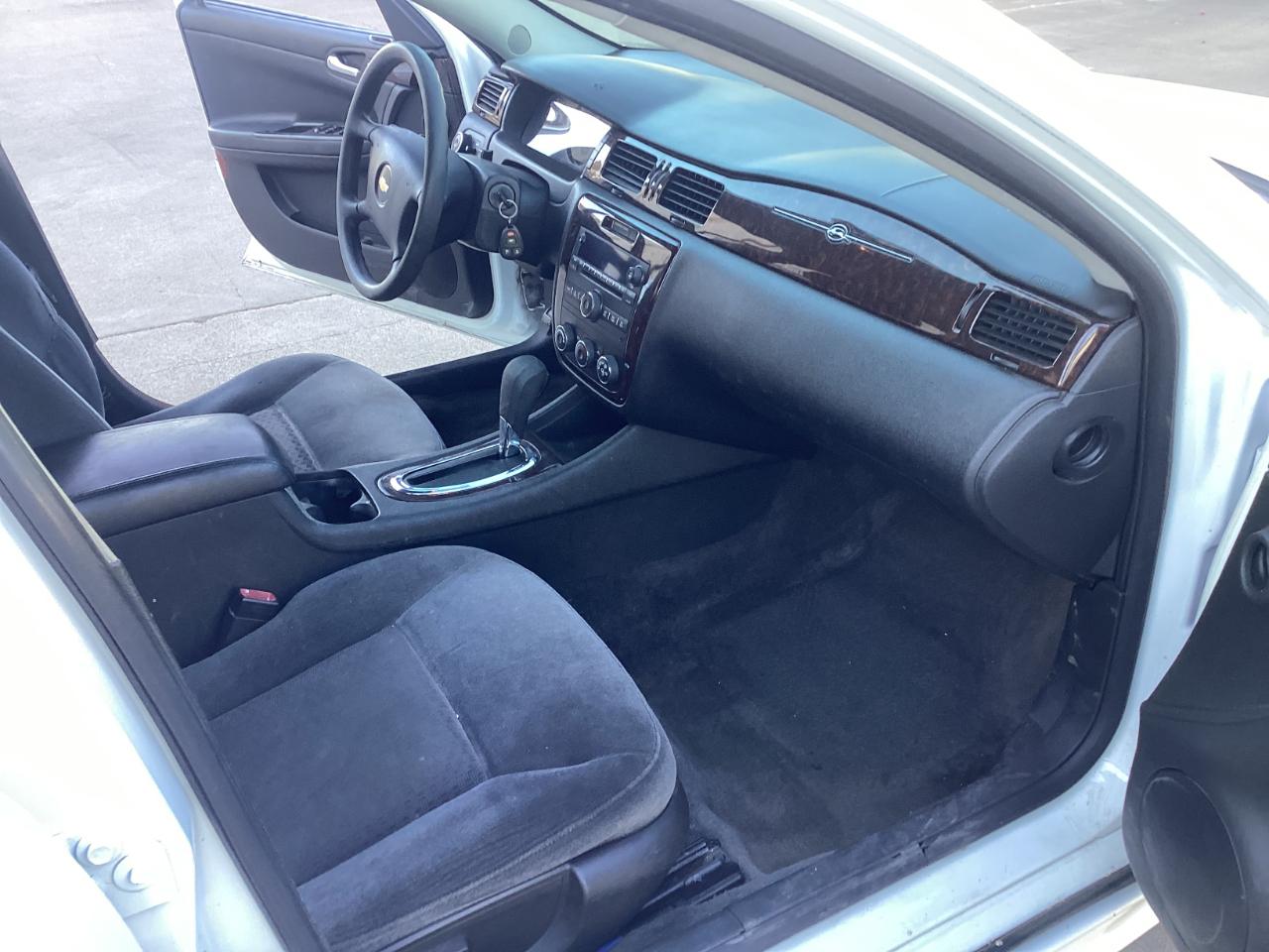 Chevrolet Impala LS (Fleet) 2012