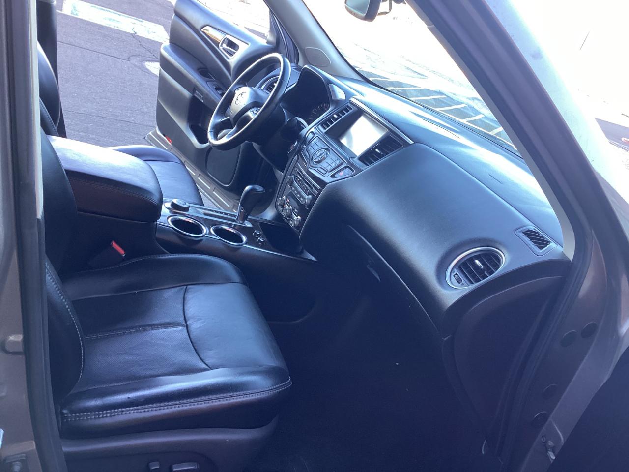 Nissan Pathfinder S 4WD 2014