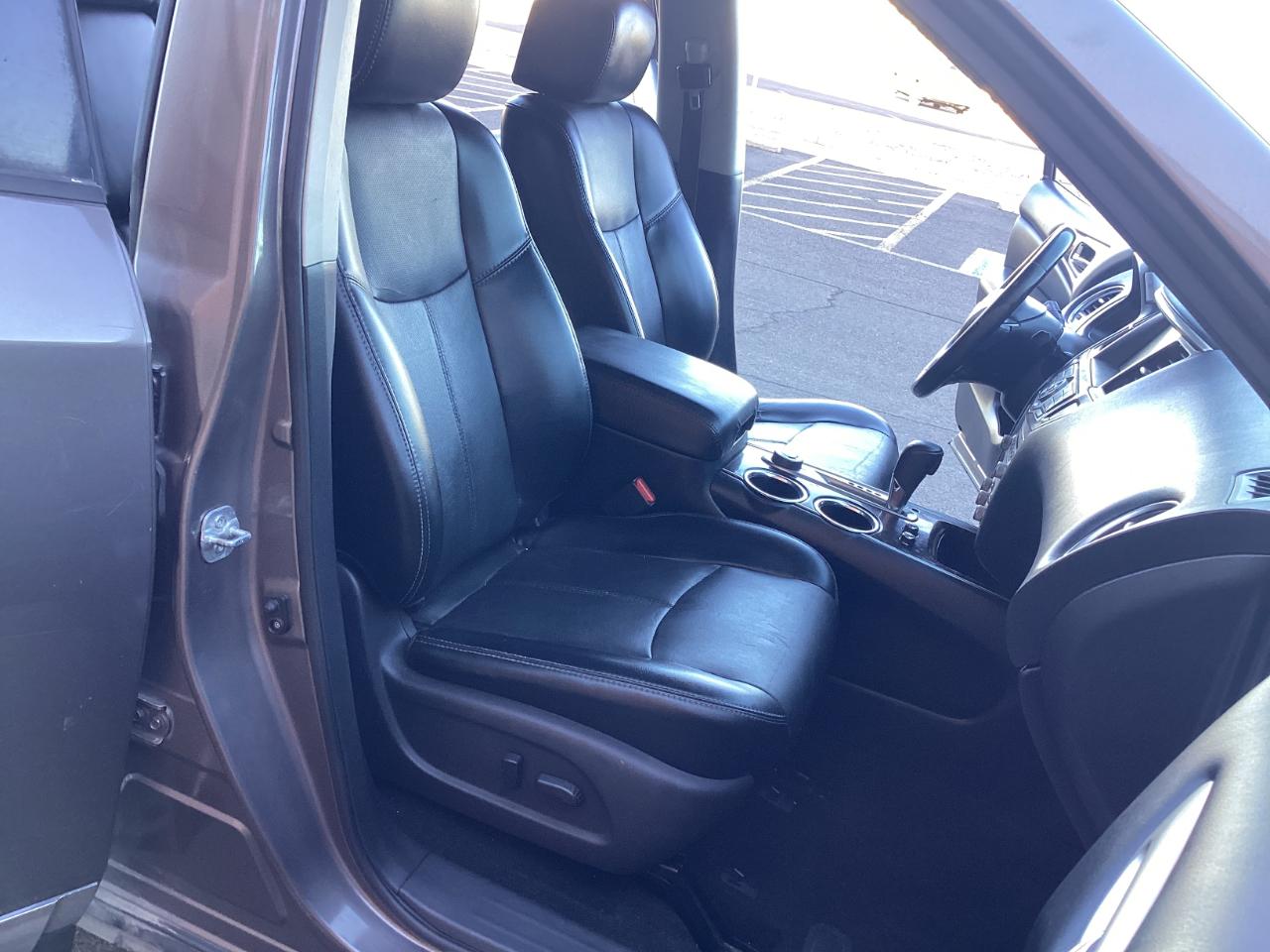 Nissan Pathfinder S 4WD 2014