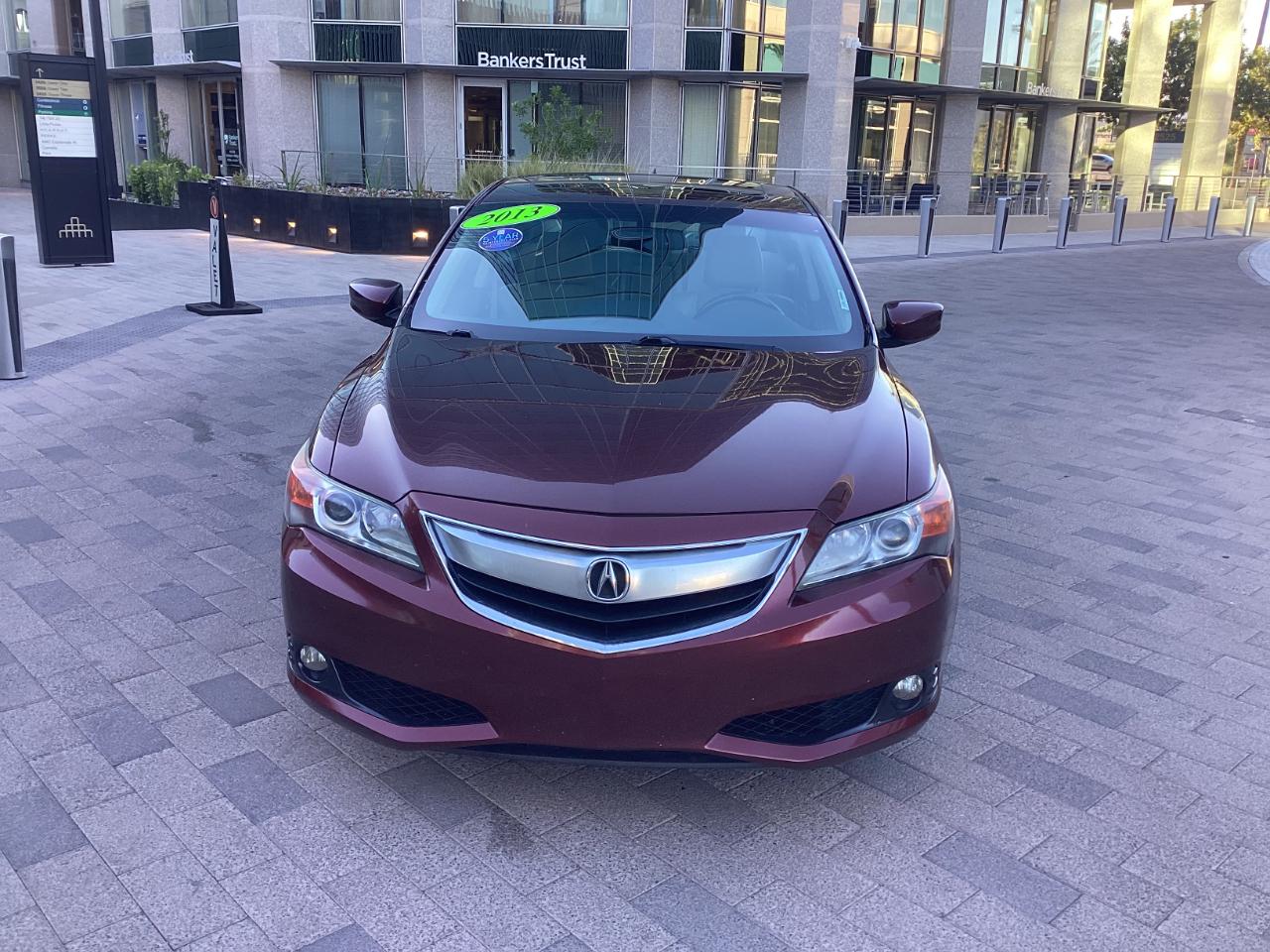 Acura ILX 5-Spd AT w/ Technology Package 2013
