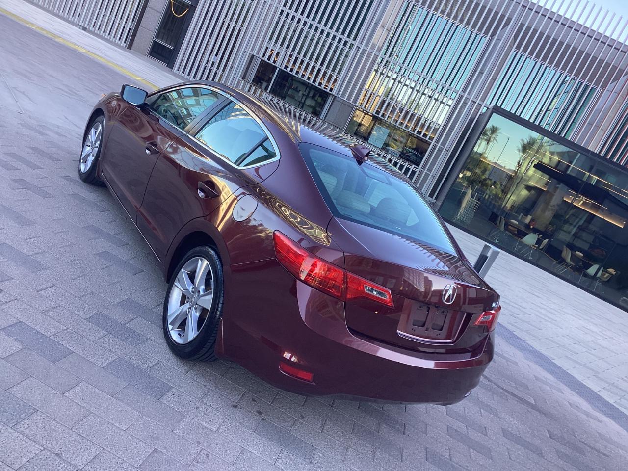 Acura ILX 5-Spd AT w/ Technology Package 2013