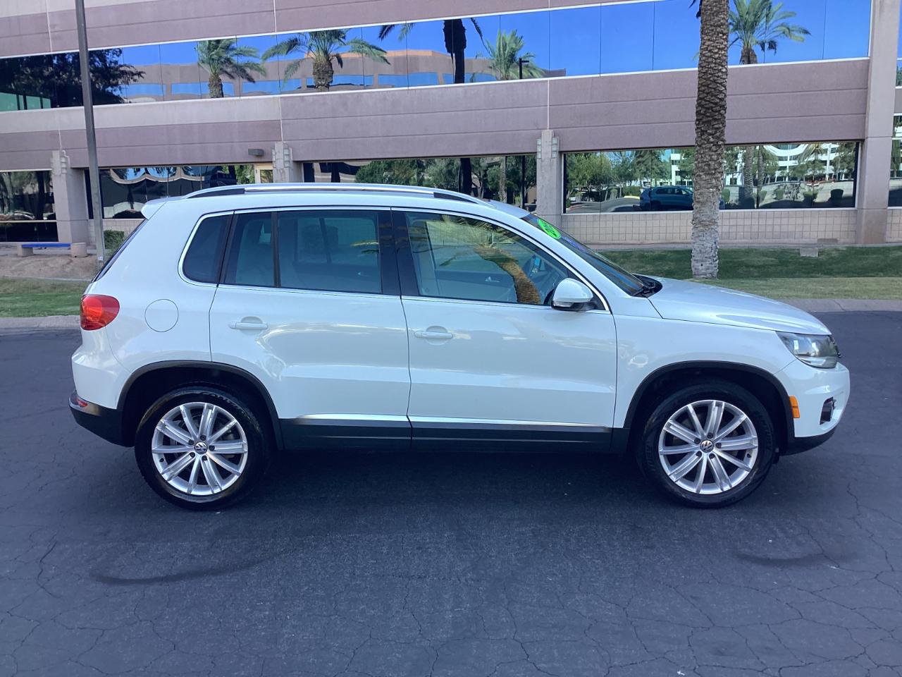 Volkswagen Tiguan SE 2015