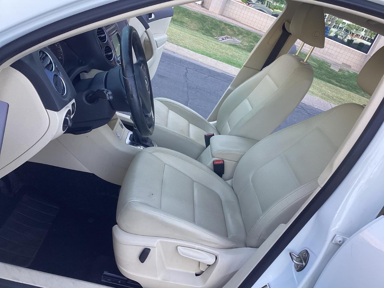 Volkswagen Tiguan SE 2015