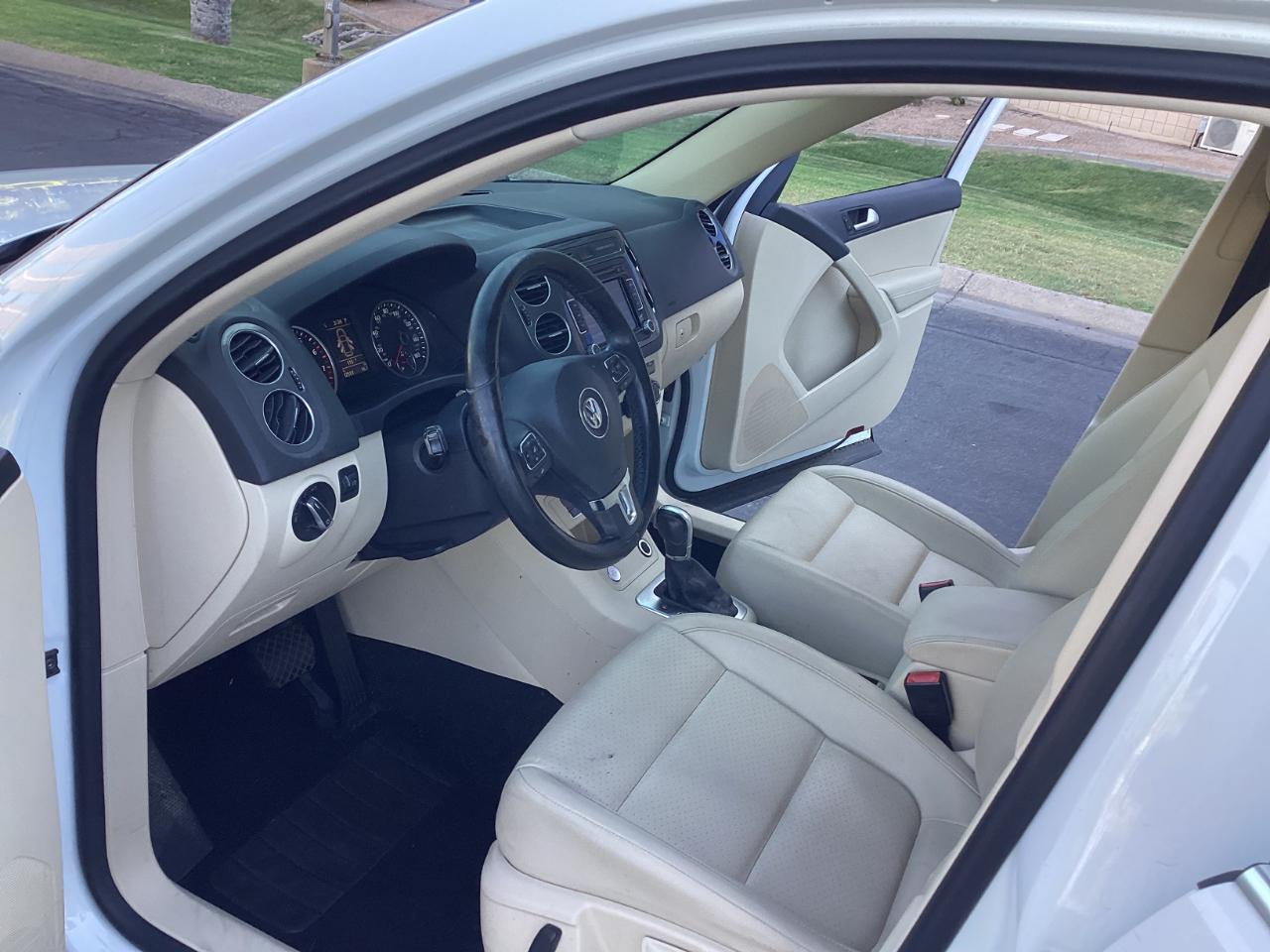 Volkswagen Tiguan SE 2015