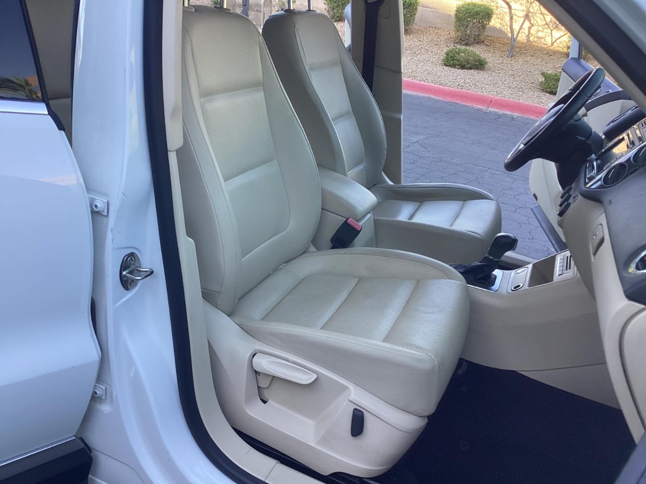 Volkswagen Tiguan SE 2015