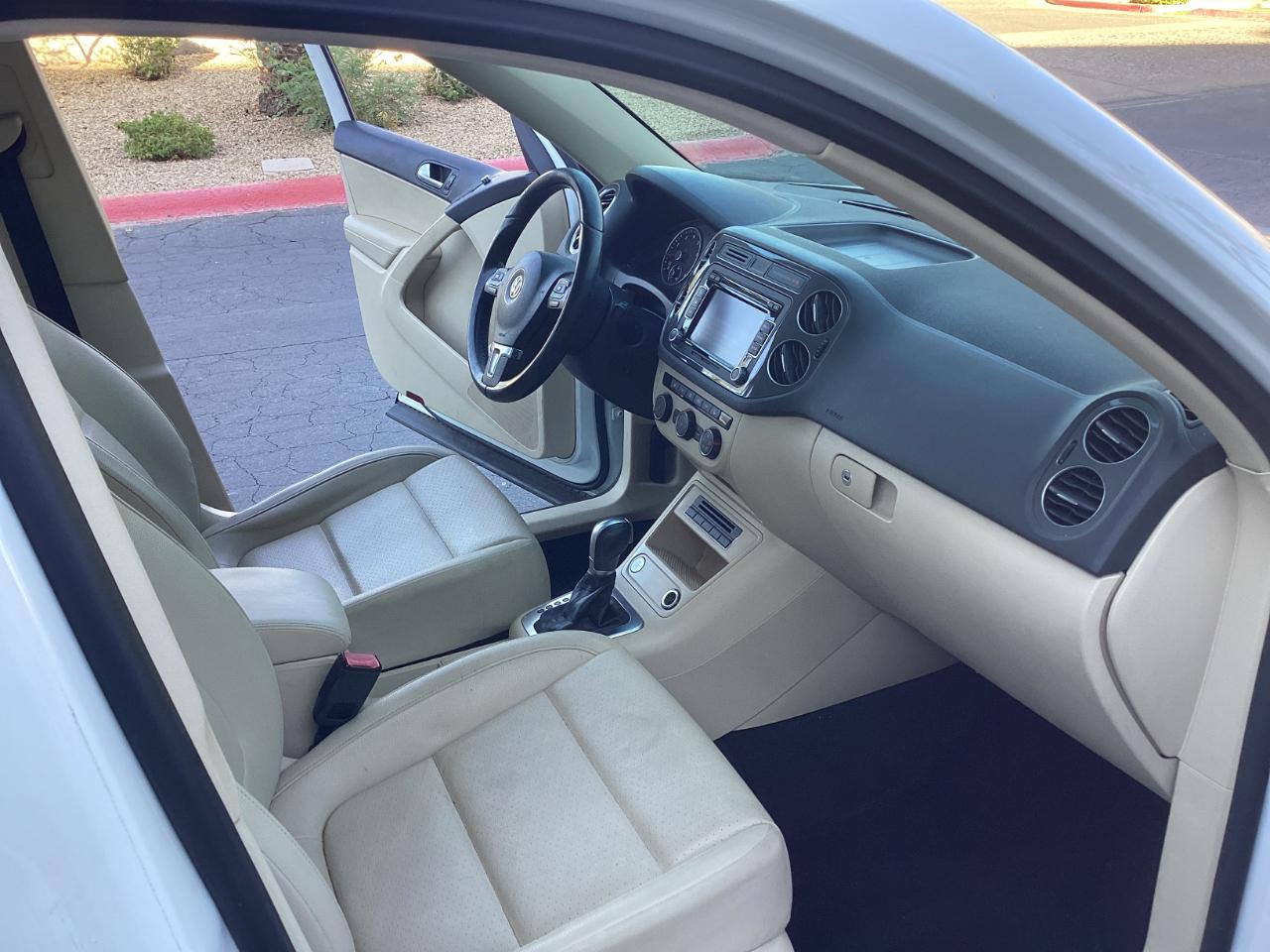 Volkswagen Tiguan SE 2015