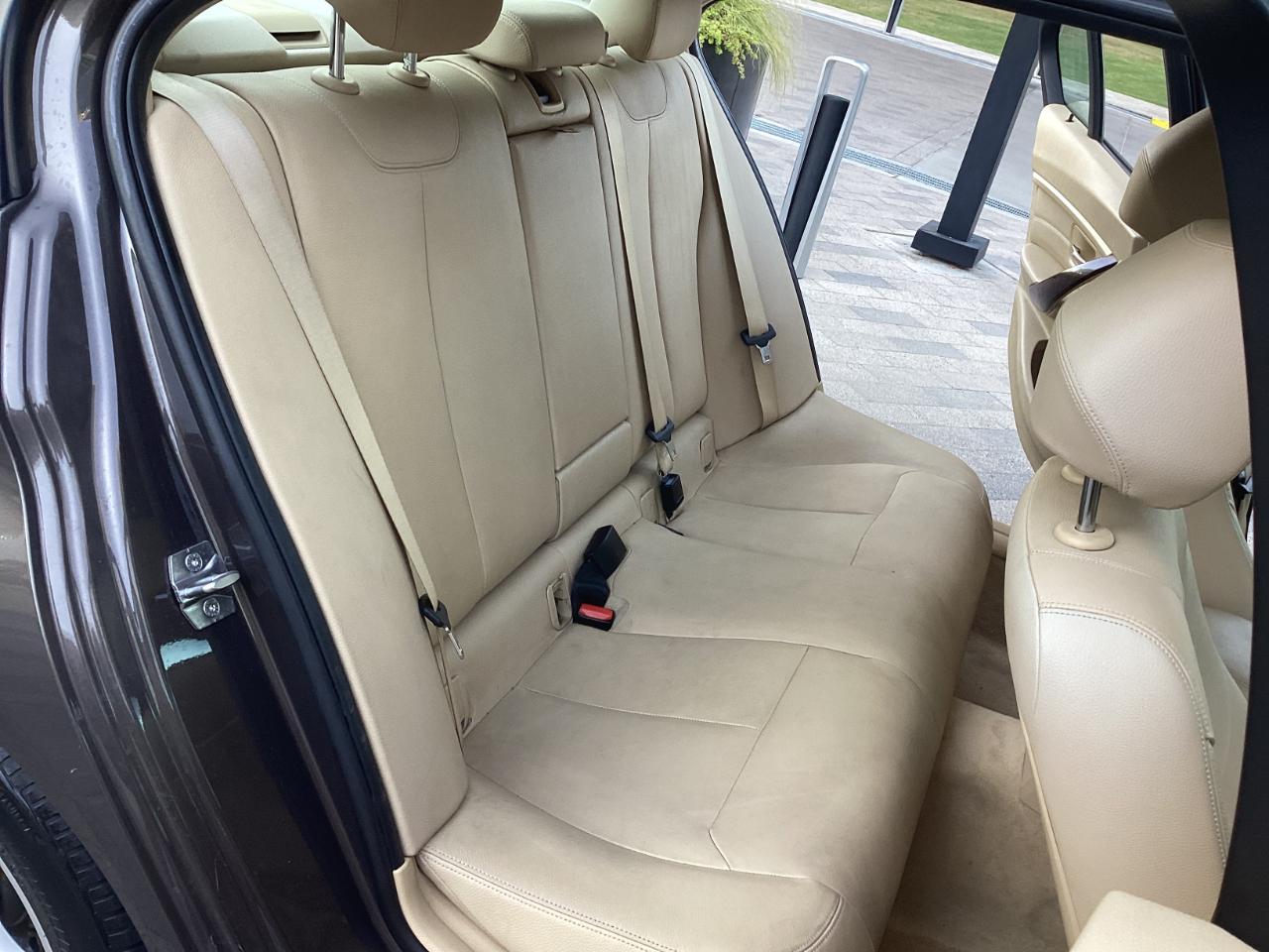 BMW 3-Series 328i Sedan 2013