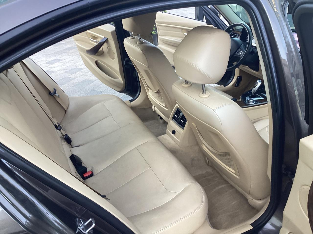 BMW 3-Series 328i Sedan 2013