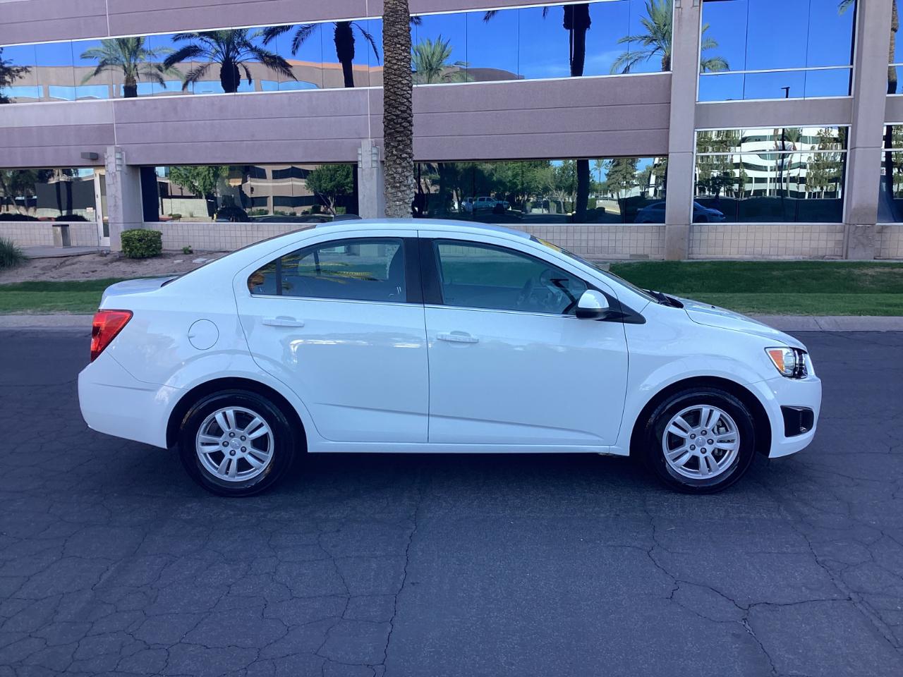 Chevrolet Sonic LT Auto Sedan 2016