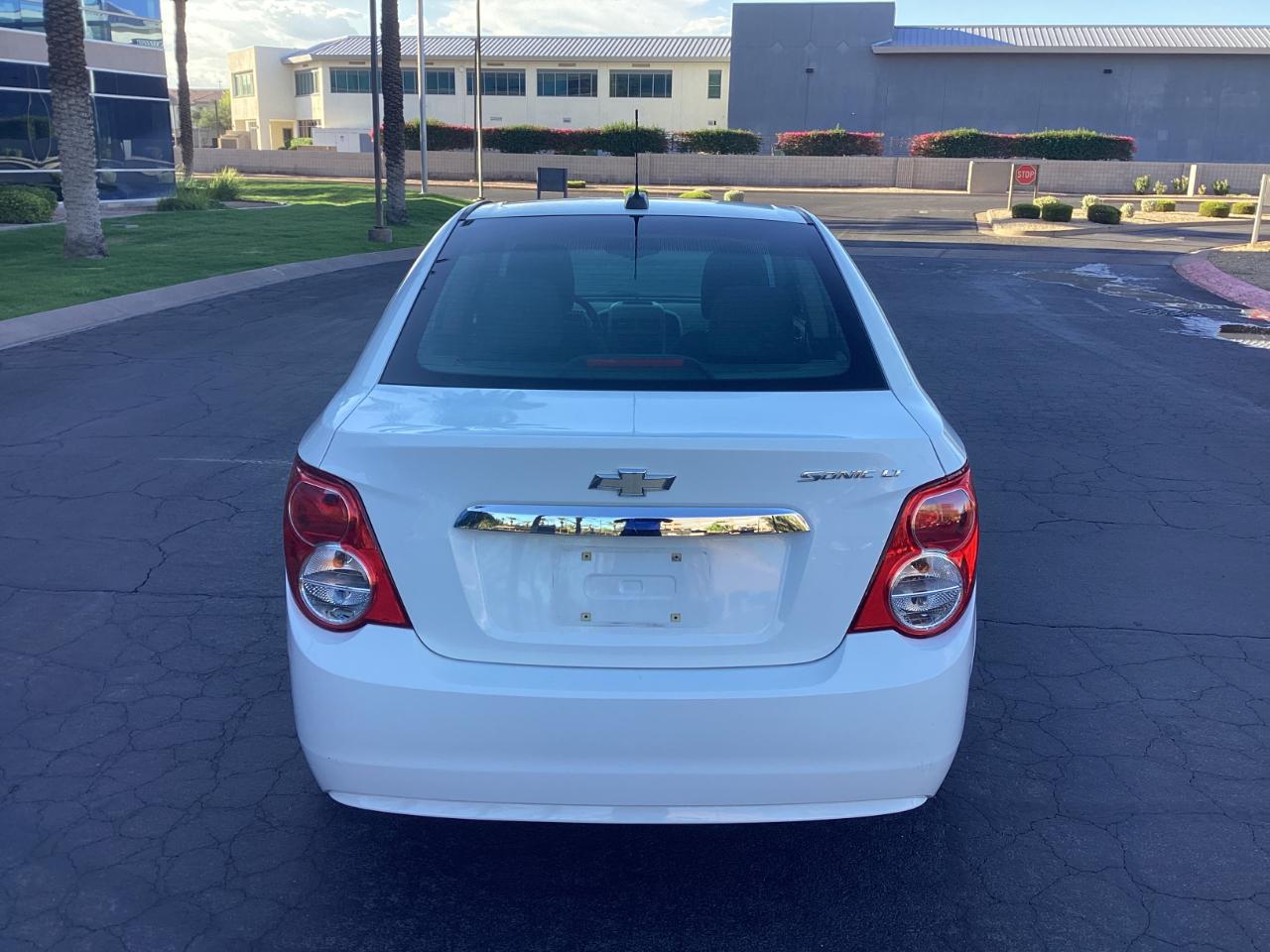 Chevrolet Sonic LT Auto Sedan 2016