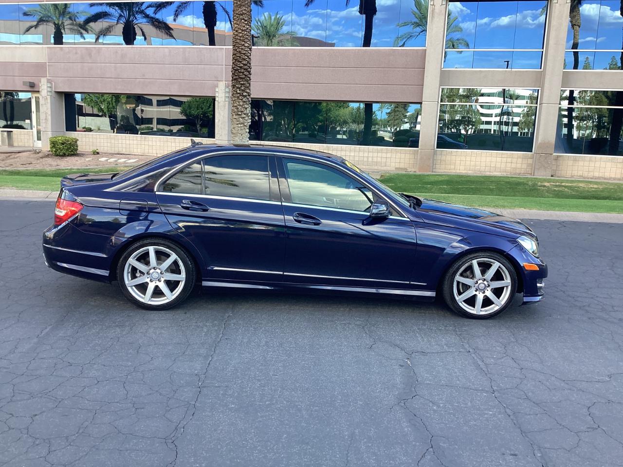 Mercedes-Benz C-Class C300 4MATIC Luxury Sedan 2012