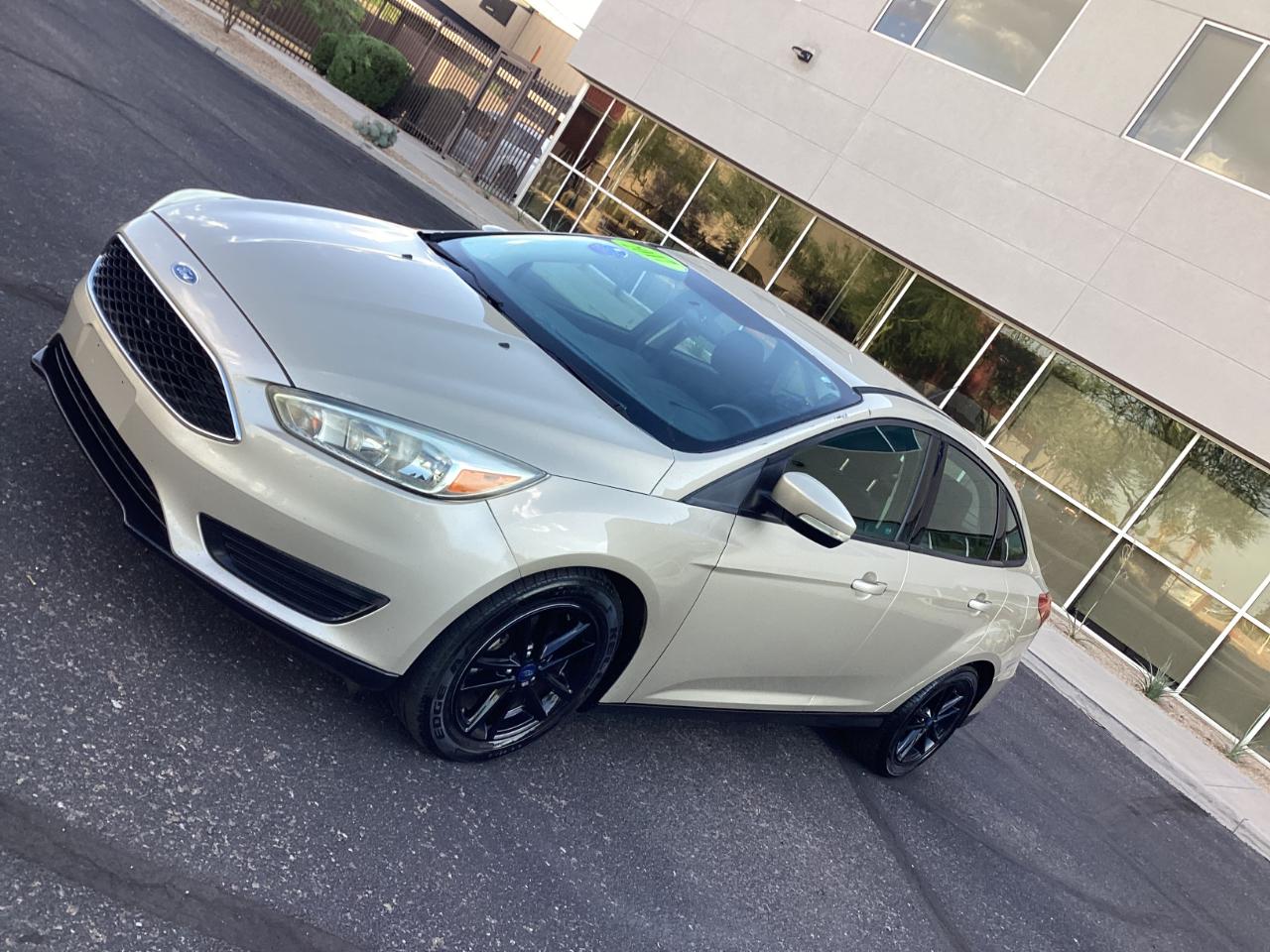 Ford Focus SE Sedan 2017