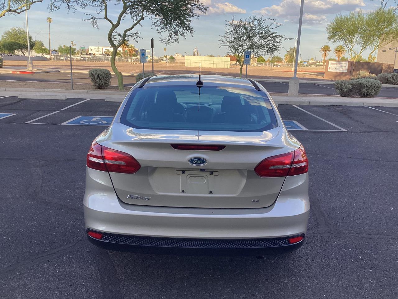 Ford Focus SE Sedan 2017